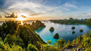 Seajourn through Raja Ampat